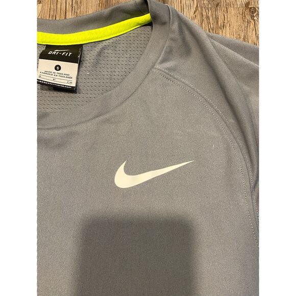 Nike Men’s Crossover Long Sleeve Shirt Size Small - Picture 4 of 11